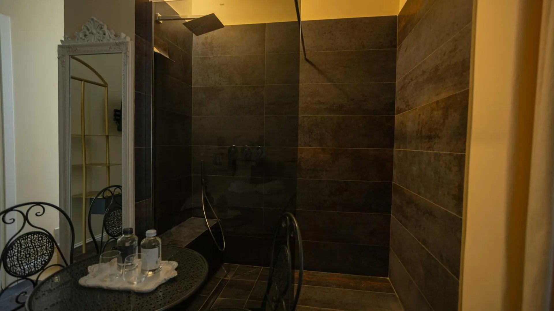 Bed & Breakfast Domus Deorum Naples Italy