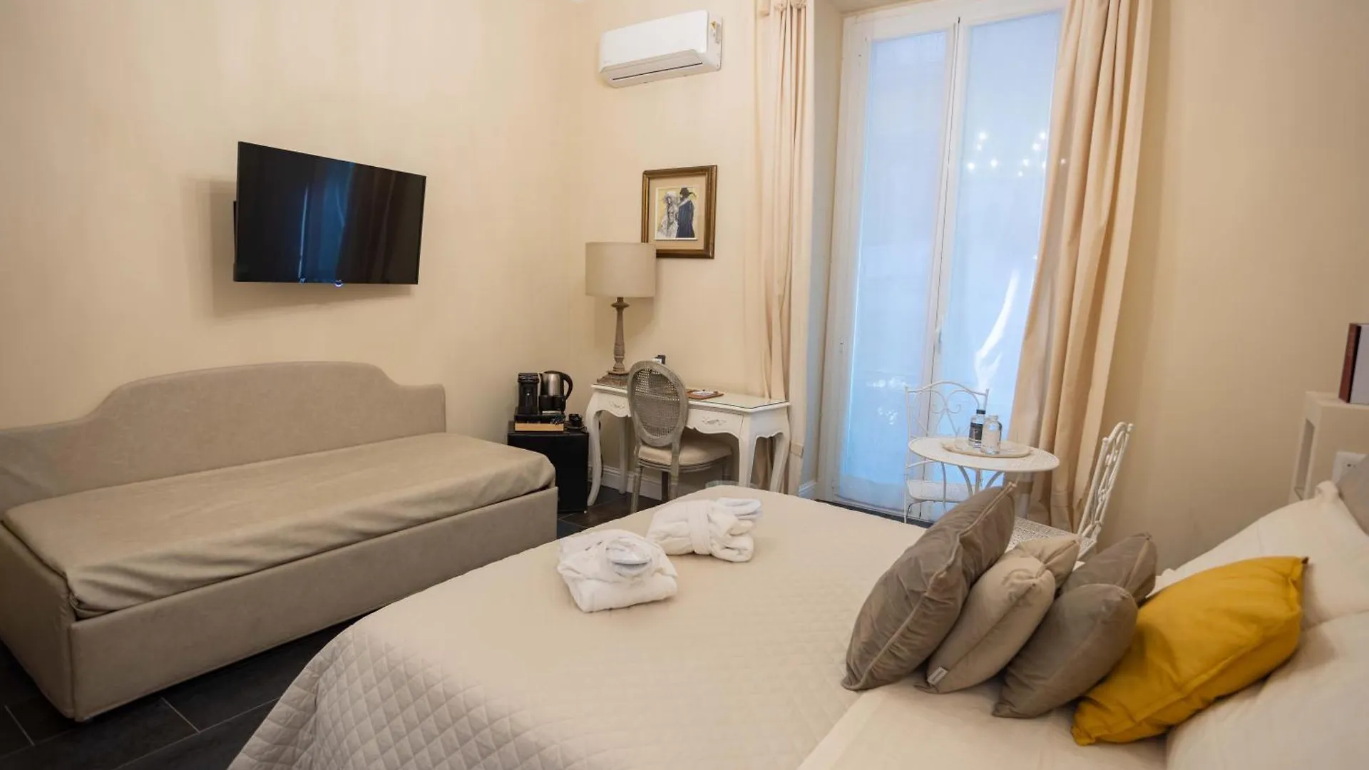 Domus Deorum Napoli Bed & Breakfast